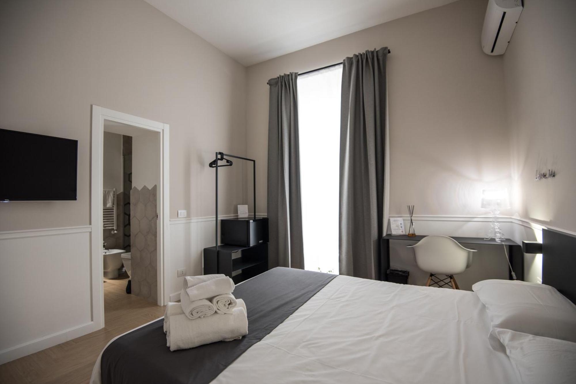 Five Boutique Rooms Неаполь Екстер'єр фото